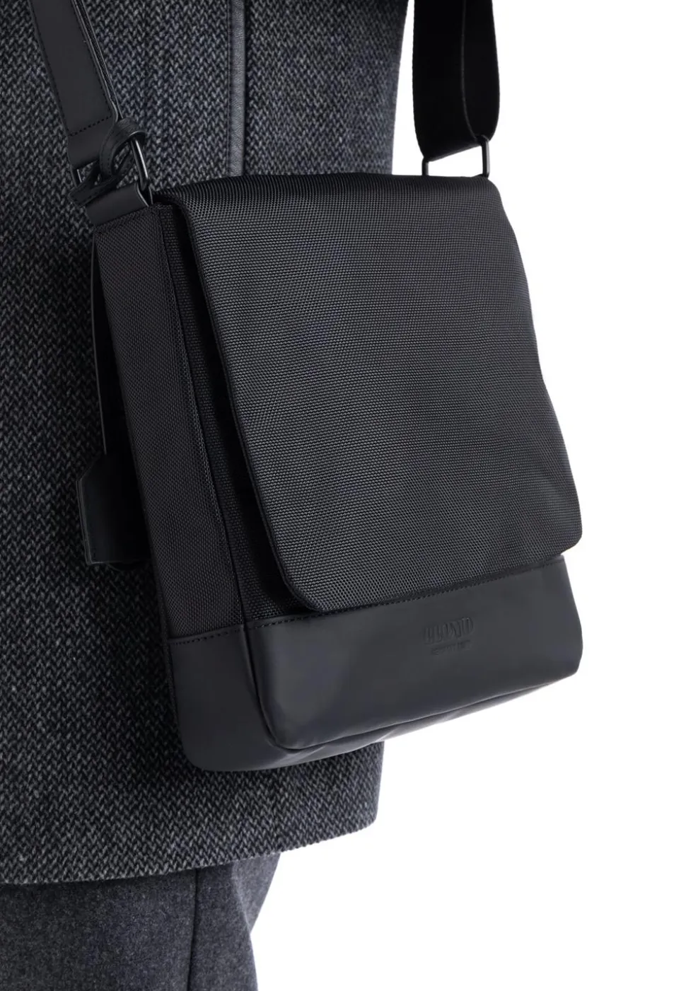 LLOYD C24-12000-RA Messenger Bag BLACK